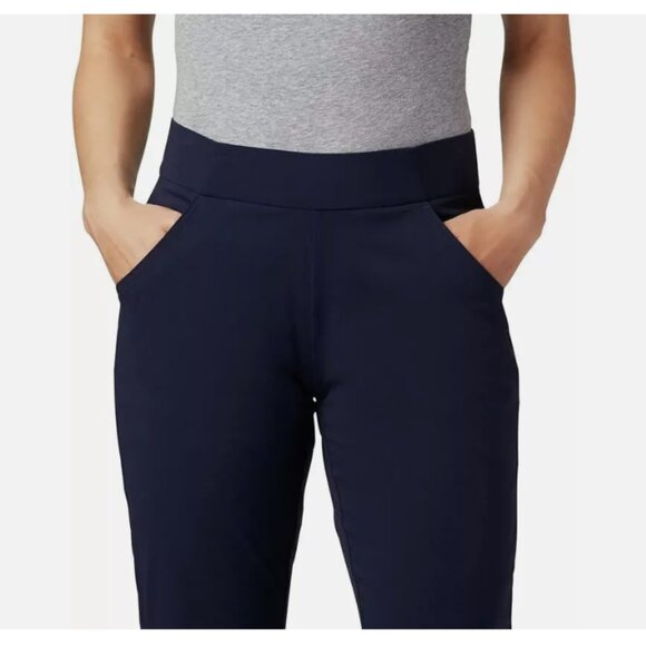 Columbia Women's Active Fit Omni-Shield Pull-On Capri Blue - Picture 3 of 4